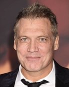 Holt McCallany